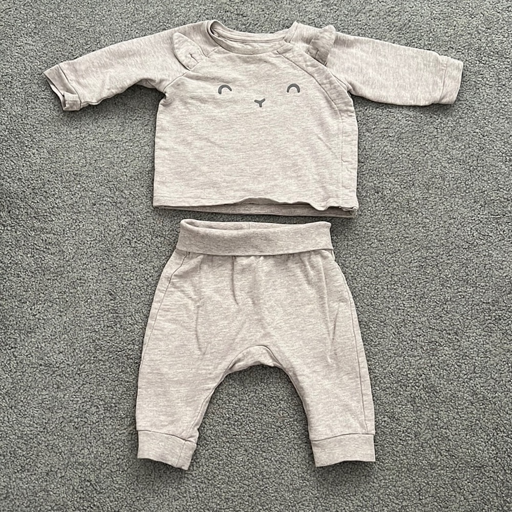 H&M cute gender neutral matching set